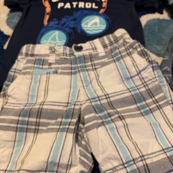 Two boys 18-24 month outfits old navy - Picture 3 of 11